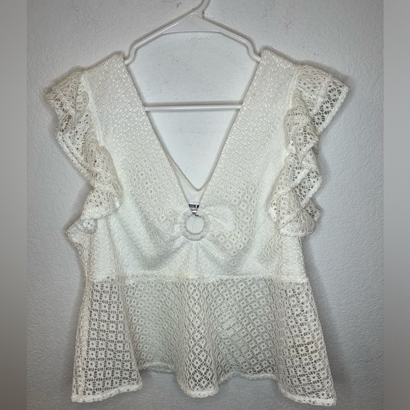 Steve Madden Tops - Steve Madden Lace Ruffle Keyhole Cropped Top